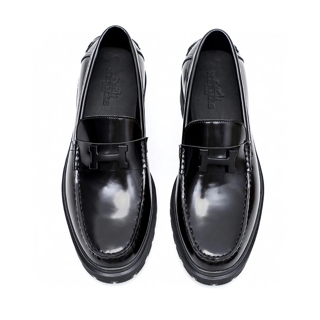 Men's shoes 💰700 💐[HERMES] popular men's shoes counter original items! The world's top brands...Luxury quality...//Fashion and high-end footwear 👍💪🏻...give you a low-key luxury comfort experience👍. The upper is made of pure Italian imported original open-edge beaded cowhide. Sweat-absorbent cowhide leather lining. Comfortable and breathable. The original rubber-plastic flower foam light outsole is high-end and classy. Luxurious and noble!! .. OEM factory shipment [Hug] stall.. Original plate. Welcome to taste..39-45 (38.45.46🉑️Customized)